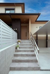 半田の家（アプローチ）