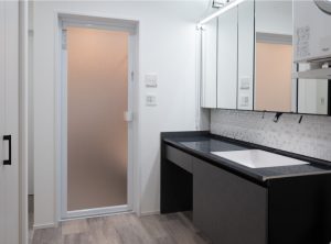 半田の家（洗面ランドリー）