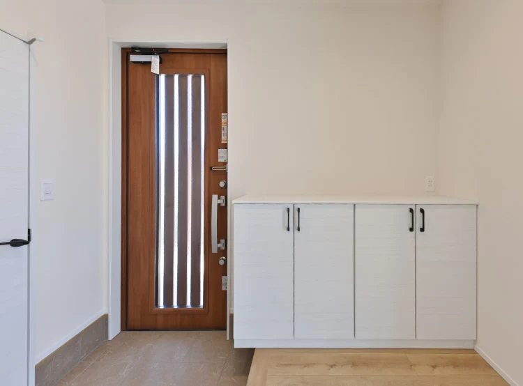 曽原町の家(玄関)